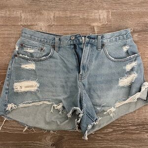Abercrombie & Fitch The Boyfriend Curve Love Jean Shorts